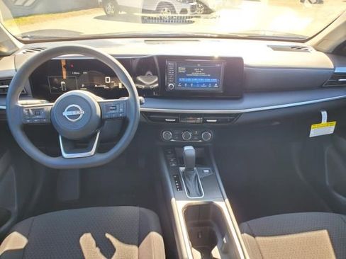 Used 2025 Nissan Kicks S image 8