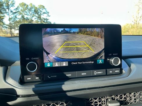 Used 2024 Honda Accord EX image 19