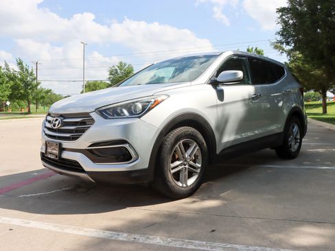 Used 2017 Hyundai Santa Fe Sport image 3