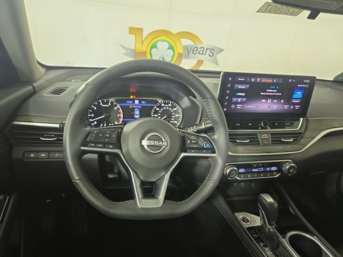 Used 2023 Nissan Altima 2.5 SL AWD/4WD image 14