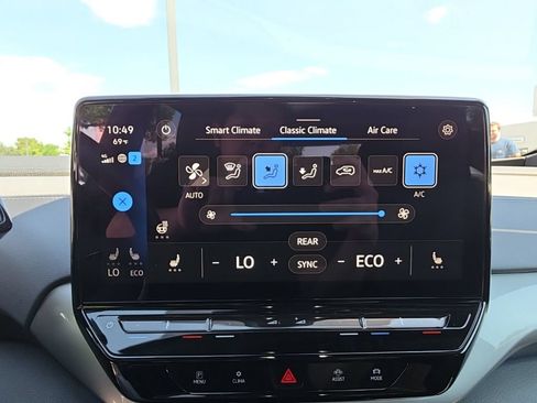 Certified 2023 Volkswagen ID.4 Pro S Plus AWD/4WD image 17