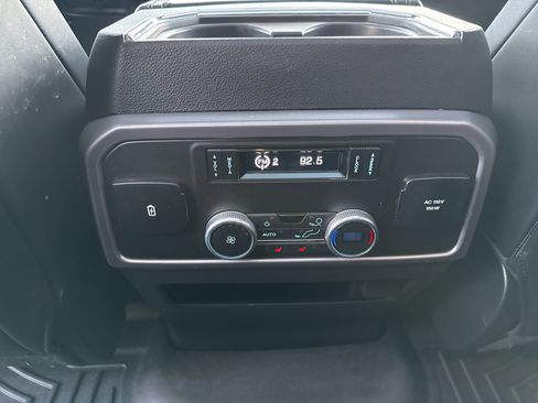 Used 2021 Ford Expedition Platinum image 17