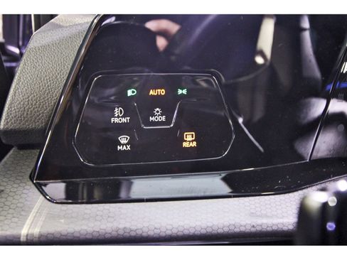 Used 2022 Volkswagen GTI SE image 22