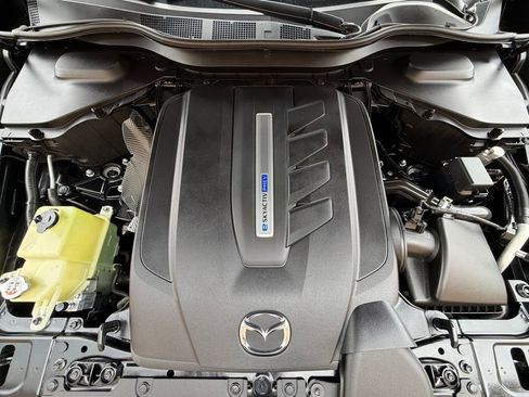 Used 2024 MAZDA CX-90 Plug-In Hybrid w/ Premium Pkg image 9