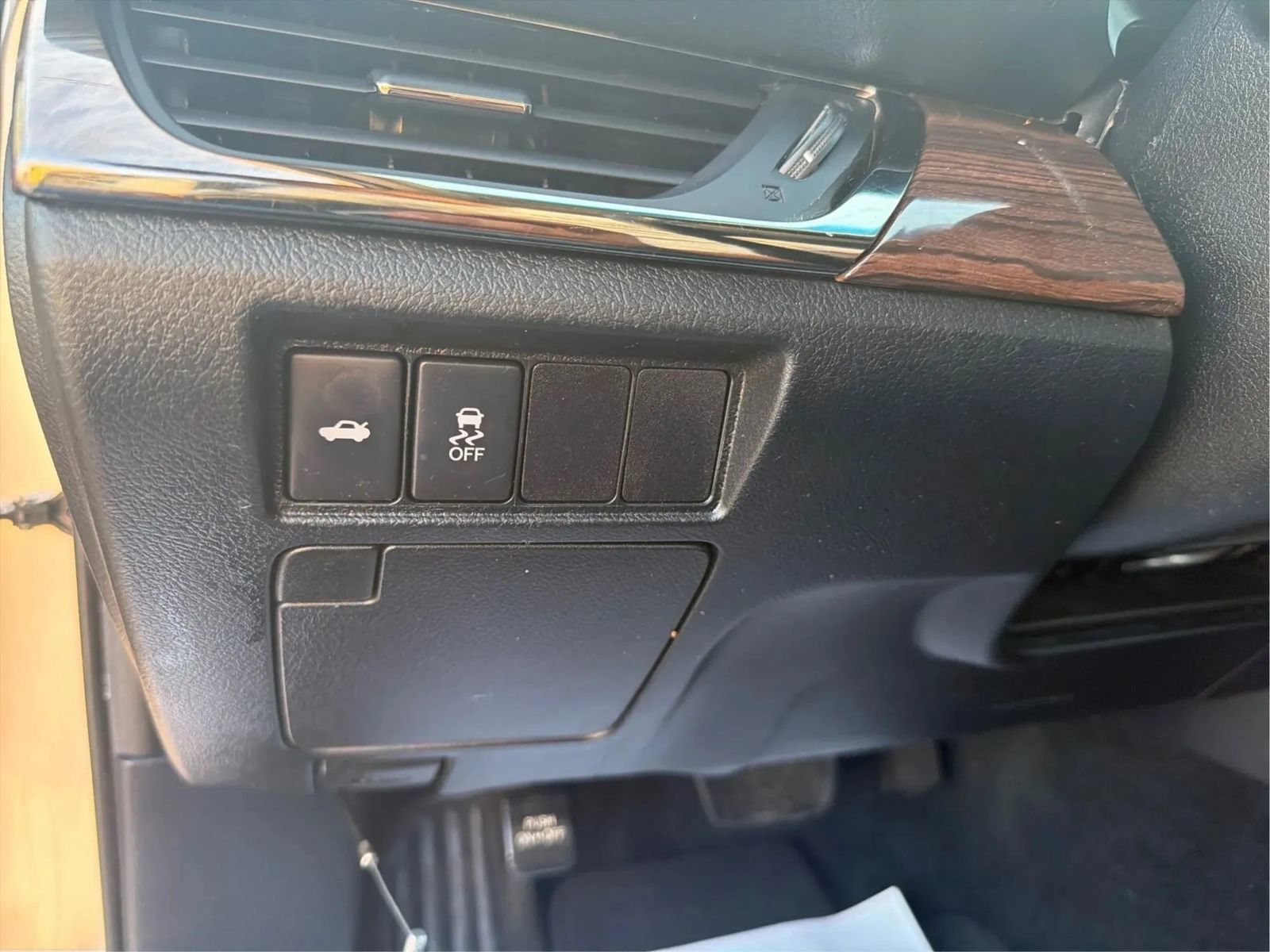 Used 2013 Toyota Avalon XLE Premium FWD image 22
