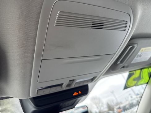 Used 2025 MAZDA MAZDA3 s image 42