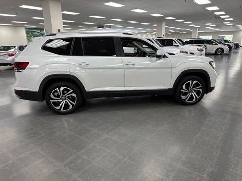 Used 2023 Volkswagen Atlas SEL AWD/4WD image 8