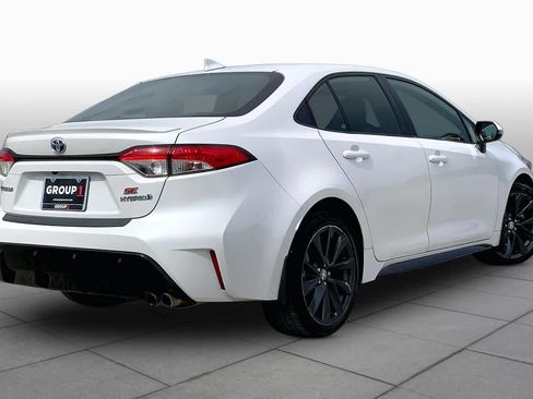 Used 2024 Toyota Corolla SE w/ SE Package FWD image 13