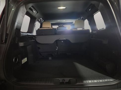 Used 2025 Lexus GX 550 image 12