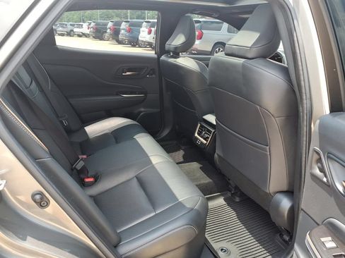 Used 2024 Toyota Crown Platinum AWD/4WD image 12