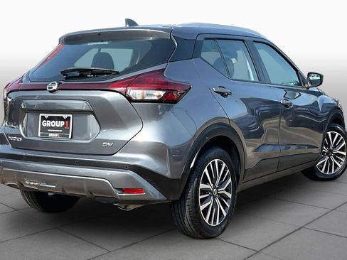 Used 2021 Nissan Kicks SV FWD image 12