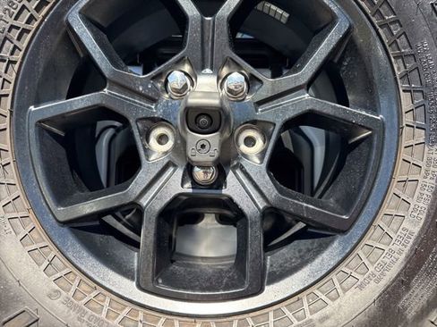 Used 2025 Jeep Wrangler Unlimited Sport AWD/4WD image 18