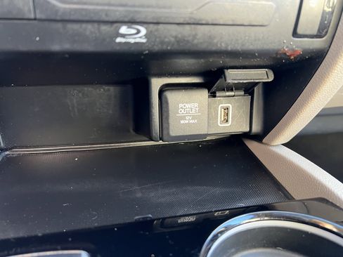 Used 2021 Honda Pilot Touring image 24