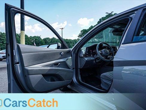 Used 2021 Hyundai Elantra SEL FWD image 18