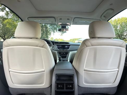 Used 2020 Cadillac XT5 Premium Luxury FWD image 27