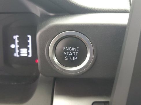 Used 2025 Toyota 4Runner SR5 AWD/4WD image 30