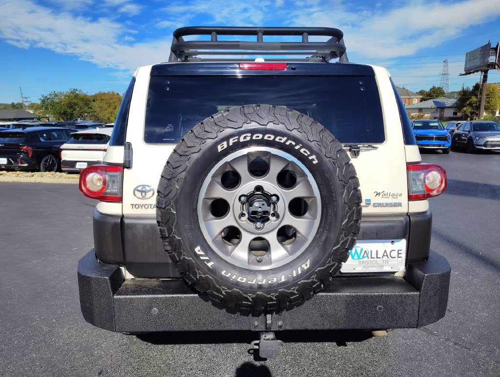 Used 2012 Toyota FJ Cruiser 4WD w/ Upgrade Pkg image 5