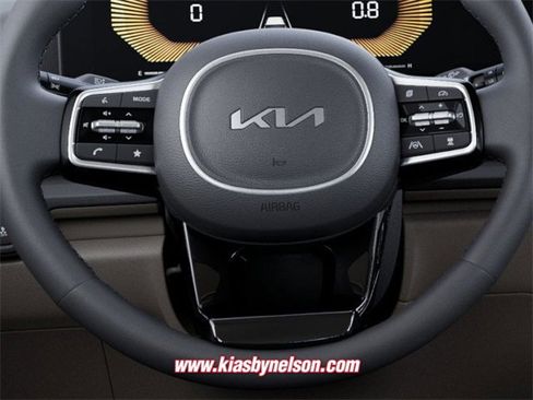 New 2026 Kia Carnival EX image 22