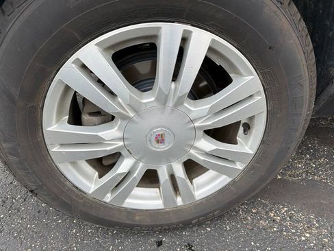 Used 2011 Cadillac SRX Luxury FWD image 9