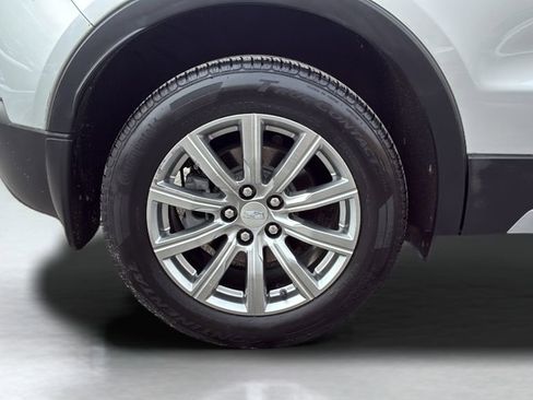 Used 2021 Cadillac XT4 Premium Luxury w/ Cold Weather Package image 20