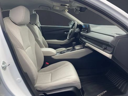 Used 2023 Honda Accord LX image 15