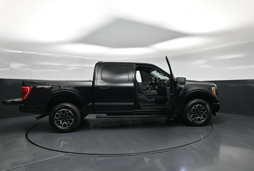 Used 2022 Ford F150 XLT w/ Equipment Group 302A High AWD/4WD image 4