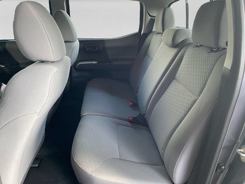 Used 2020 Toyota Tacoma SR5 RWD image 23