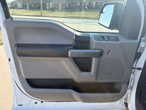 Used 2018 Ford F150 XLT image 9