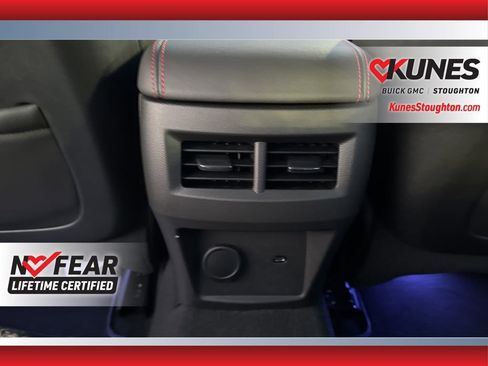 Used 2025 Cadillac CT5 V image 36