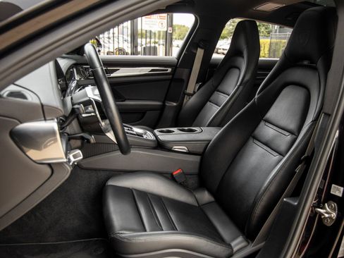 Certified 2020 Porsche Panamera 4S Executive AWD/4WD image 5