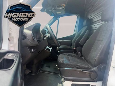 Used 2021 Mercedes-Benz Sprinter 2500 w/ Driver Convenience Package image 12