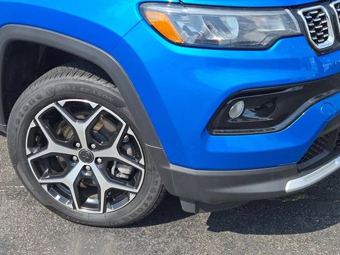 Certified 2025 Jeep Compass Limited AWD/4WD image 4