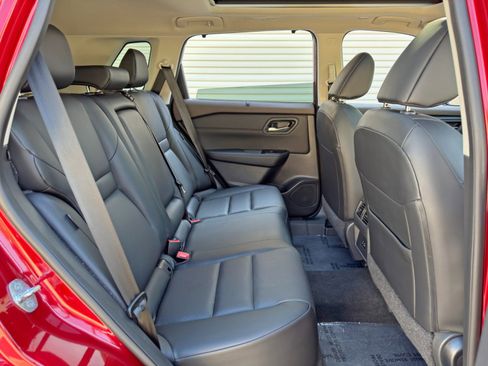 Used 2023 Nissan Rogue SV w/ SV Premium B Package FWD image 35