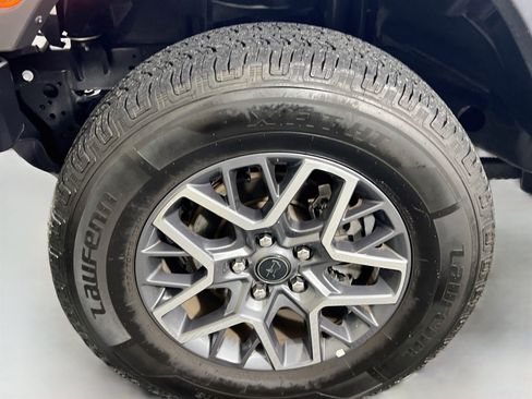 Used 2025 Jeep Wrangler Unlimited Sahara AWD/4WD image 13