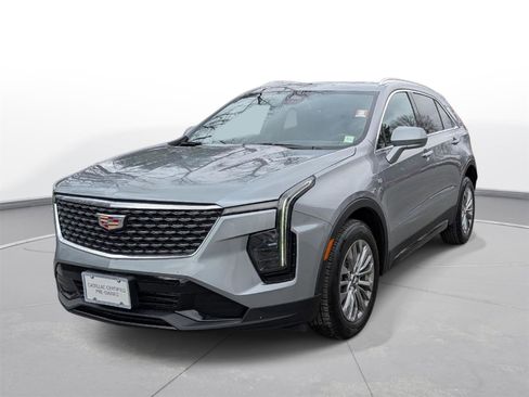 Certified 2024 Cadillac XT4 Premium Luxury AWD/4WD image 9