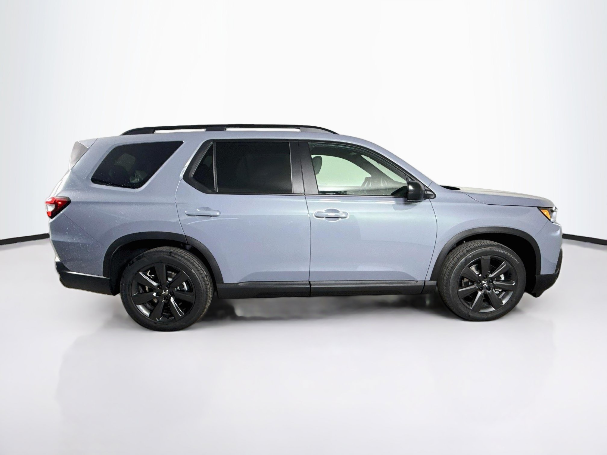 New 2026 Honda Pilot Sport image 2