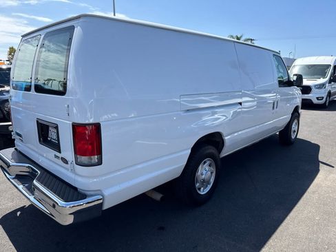 Used 2014 Ford E-250 and Econoline 250 Extended RWD image 4