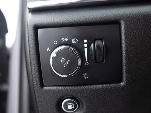 Used 2018 Jeep Grand Cherokee Limited AWD/4WD image 37