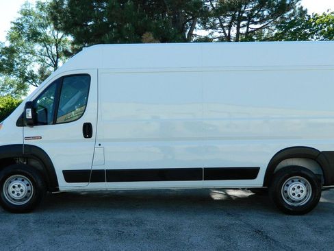 Used 2020 RAM ProMaster 2500 FWD image 4