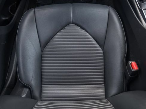Used 2019 Toyota Camry SE FWD image 25