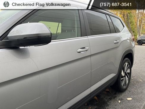 New 2026 Volkswagen Atlas SE image 12