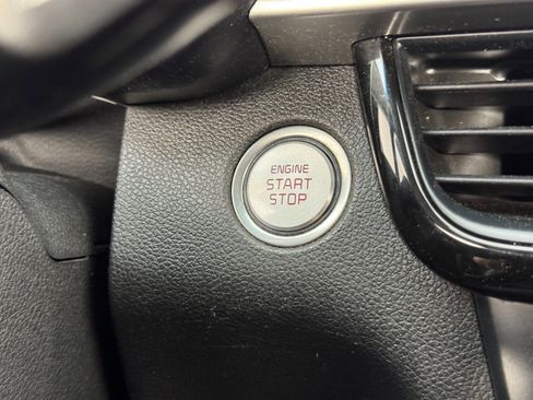 Used 2020 Kia Optima S image 21