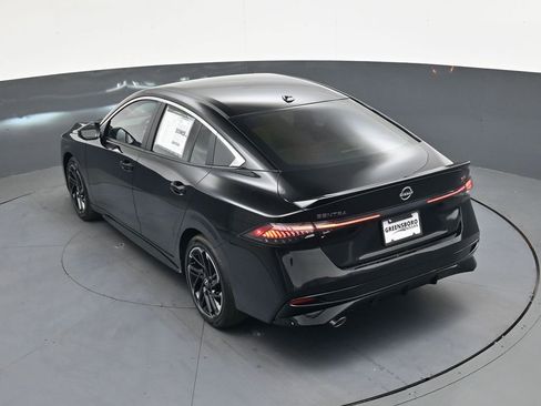 New 2026 Nissan Sentra SR FWD image 31
