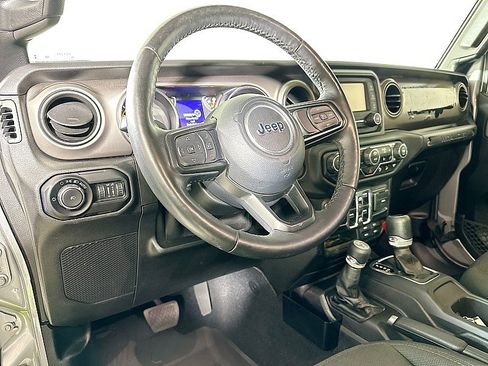 Used 2020 Jeep Wrangler Unlimited Sport image 9