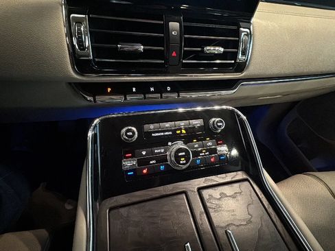 Used 2019 Lincoln Navigator L Reserve w/ Cargo Package AWD/4WD image 45
