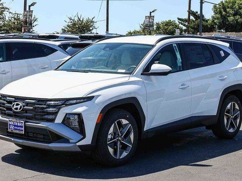 New 2026 Hyundai Tucson SEL FWD image 3