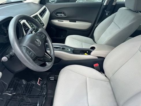 Used 2022 Honda HR-V LX image 12