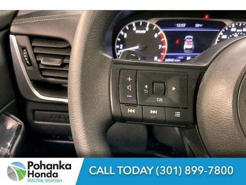 Used 2024 Nissan Rogue S image 21