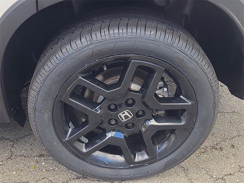 Certified 2024 Honda Passport Black Edition image 8