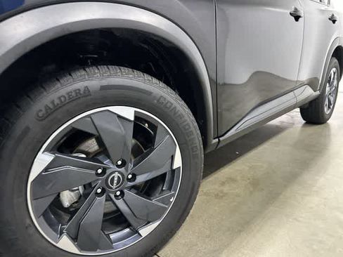 Used 2024 Nissan Rogue SV AWD/4WD image 28